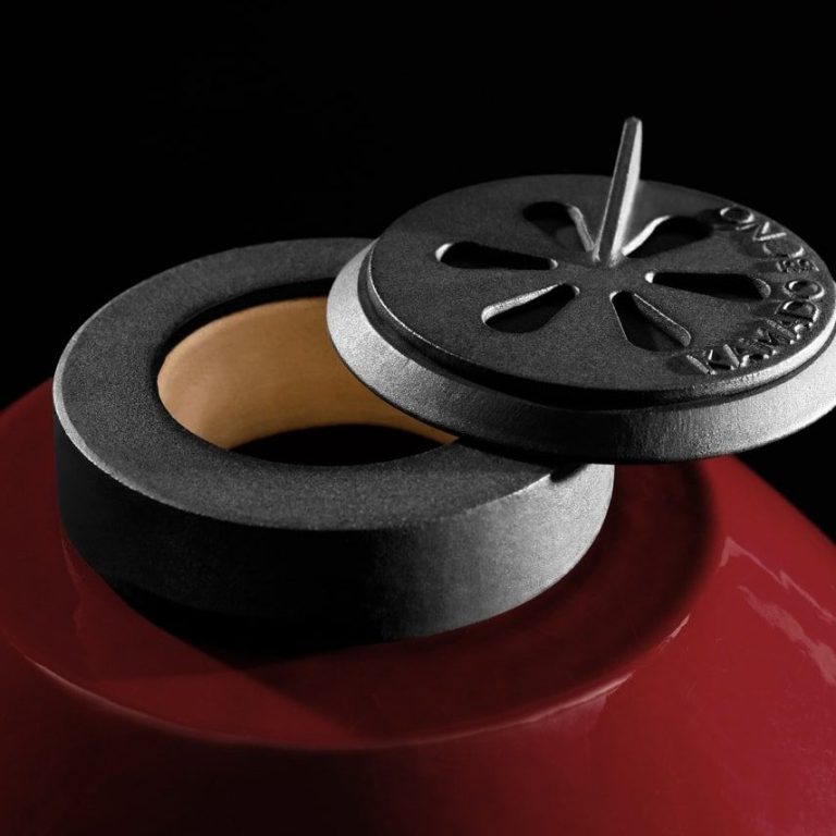 Twin-scroll cast-iron vent on the EVO Grande 25"