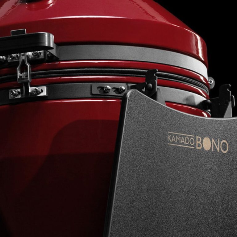 Heavy-duty HDPE side tables on the EVO Grande 25"